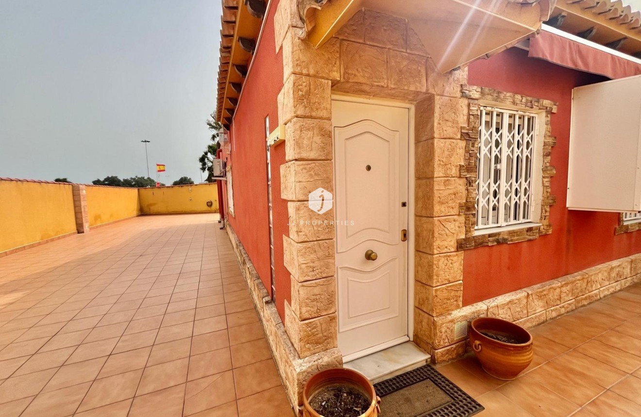 Aus zweiter Hand - Villa -
Torrevieja - Los Balcones - Los Altos del Edén