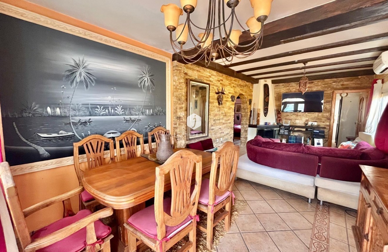 Aus zweiter Hand - Villa -
Torrevieja - Los Balcones - Los Altos del Edén