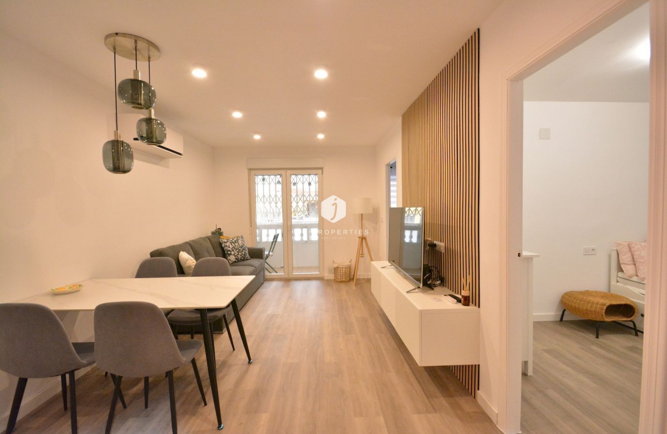 D'occasion - Appartement -
Torrevieja - Costa Blanca