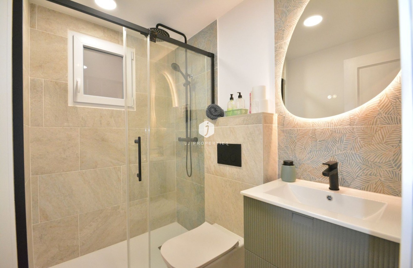 D'occasion - Appartement -
Torrevieja - Costa Blanca