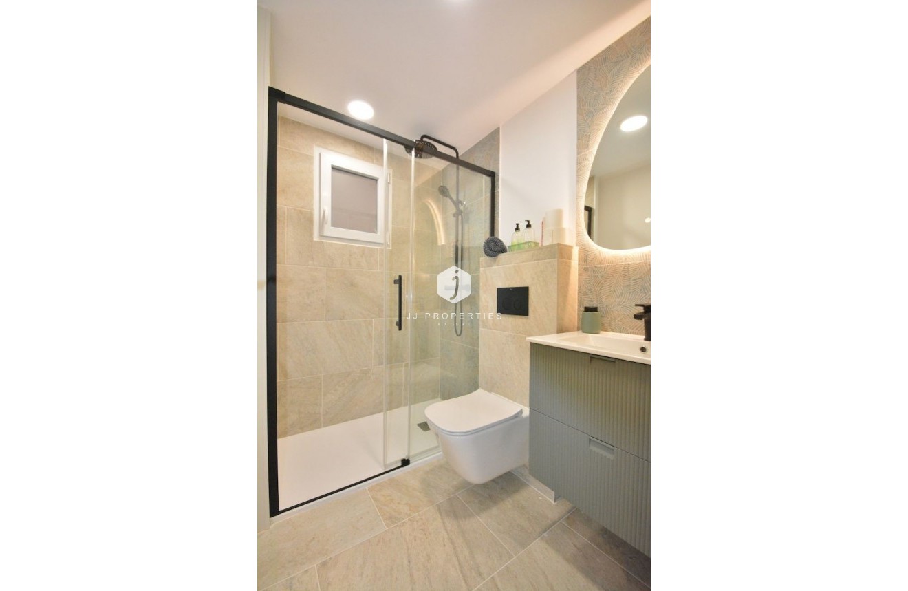 D'occasion - Appartement -
Torrevieja - Costa Blanca