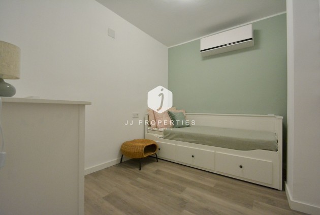 D'occasion - Appartement -
Torrevieja - Costa Blanca