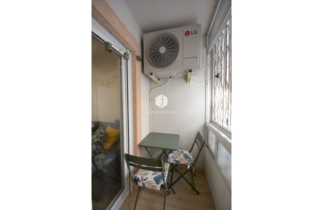 D'occasion - Appartement -
Torrevieja - Costa Blanca