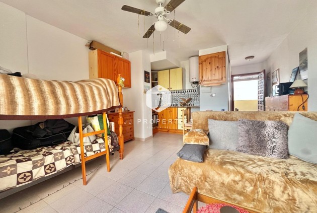 Segunda mano - Apartamento / piso -
Torrevieja - Nueva Torrevieja