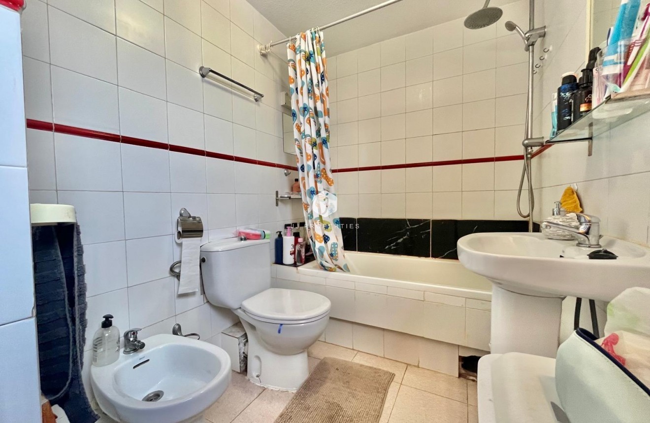 Segunda mano - Apartamento / piso -
Torrevieja - Nueva Torrevieja