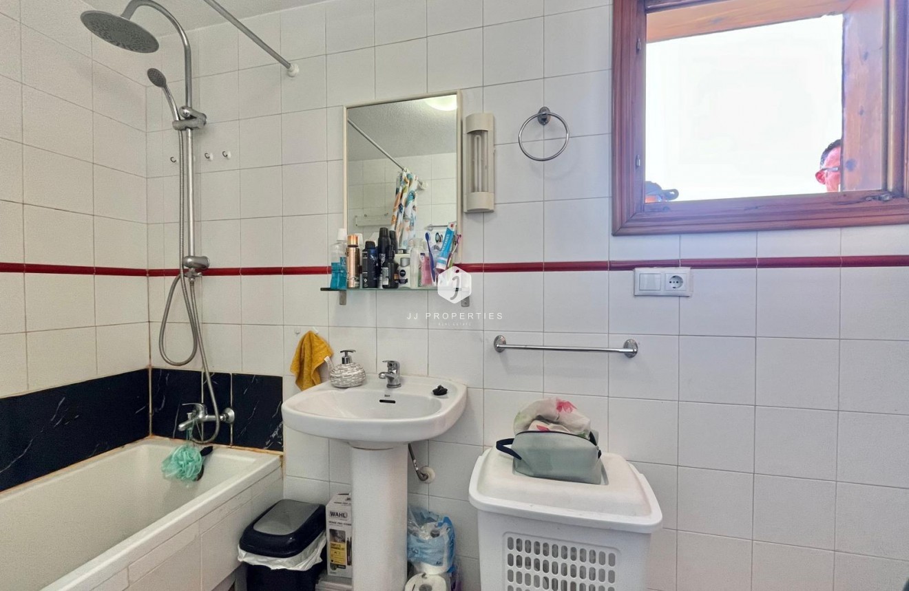 Segunda mano - Apartamento / piso -
Torrevieja - Nueva Torrevieja