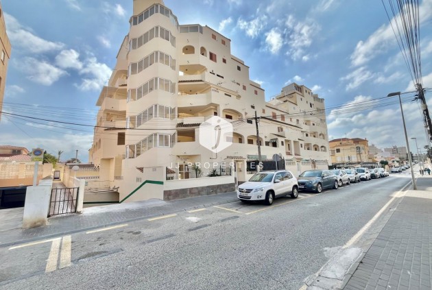 Segunda mano - Apartamento / piso -
Torrevieja - Nueva Torrevieja