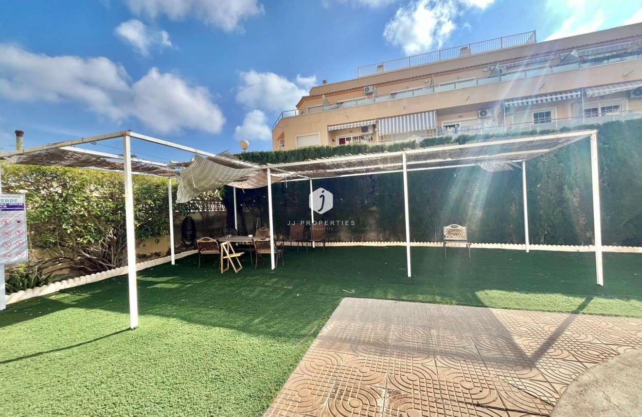 Segunda mano - Apartamento / piso -
Torrevieja - Nueva Torrevieja