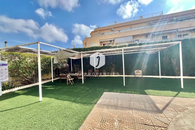 Segunda mano - Apartamento / piso -
Torrevieja - Nueva Torrevieja