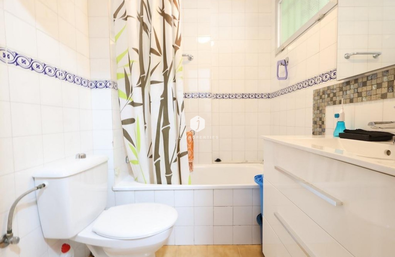 D'occasion - Appartement -
Torrevieja - Costa Blanca