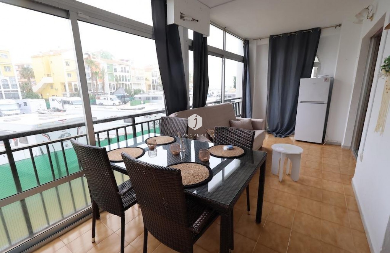 D'occasion - Appartement -
Torrevieja - Costa Blanca
