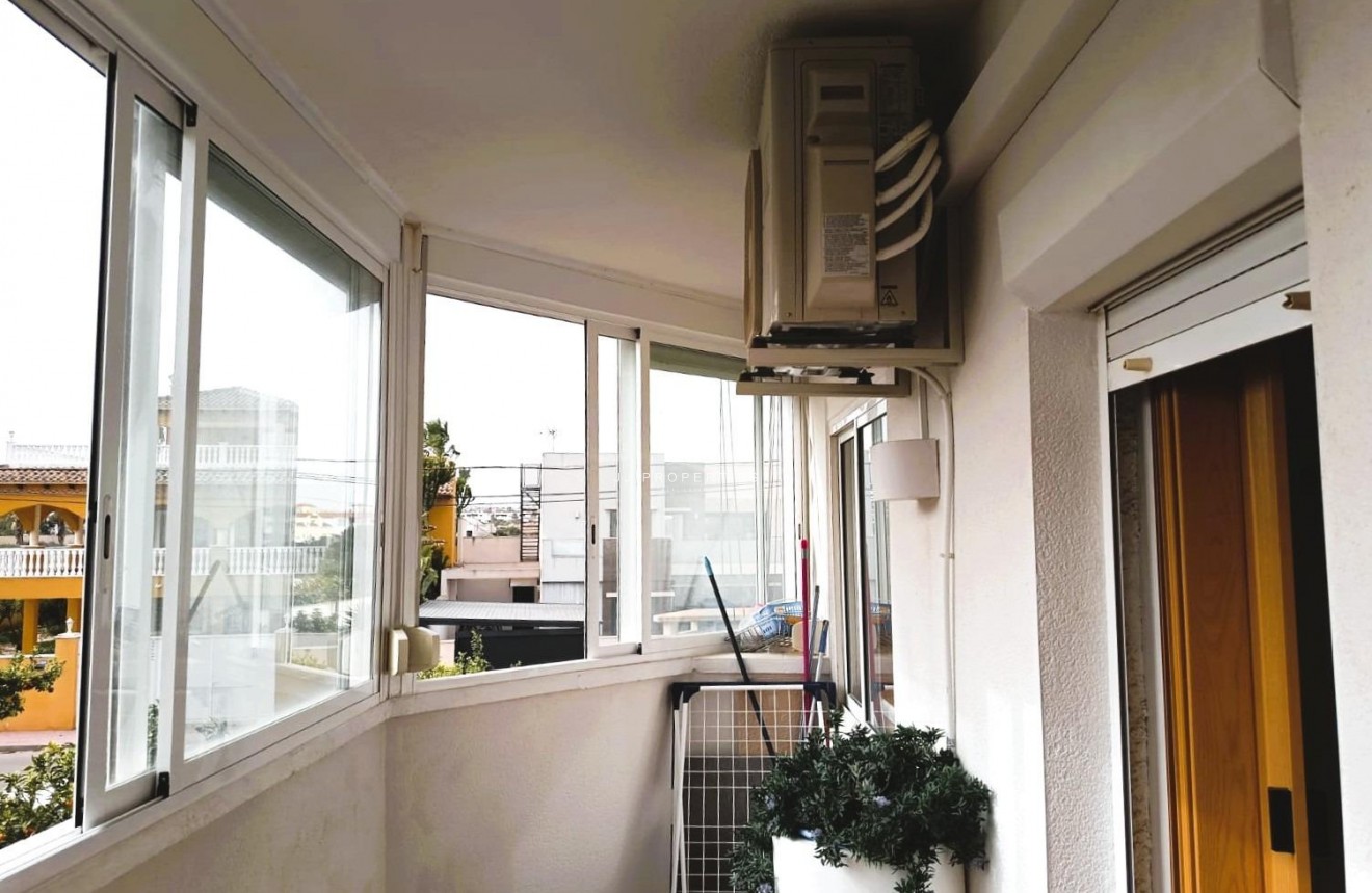 Aus zweiter Hand - Wohnung -
Orihuela Costa - Costa Blanca