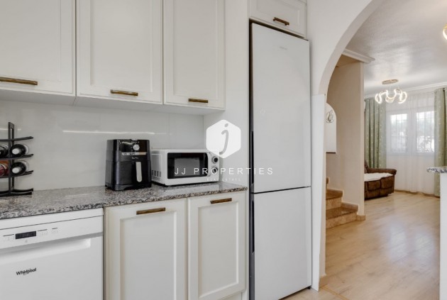 Tweedehands - Chalet -
Torrevieja - Costa Blanca