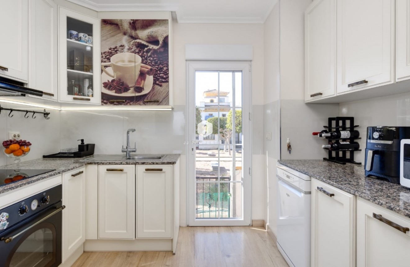 Tweedehands - Chalet -
Torrevieja - Costa Blanca