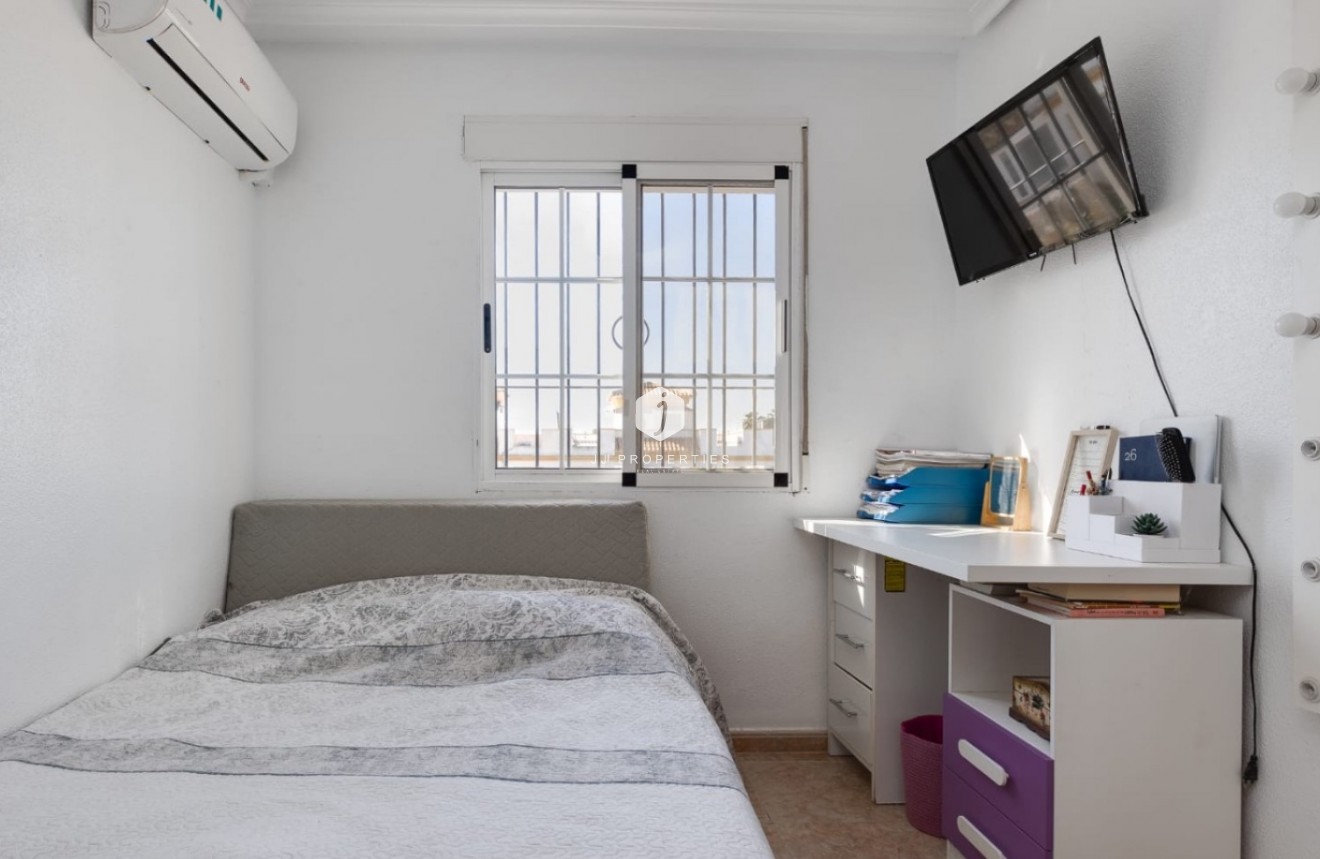 Tweedehands - Chalet -
Torrevieja - Costa Blanca