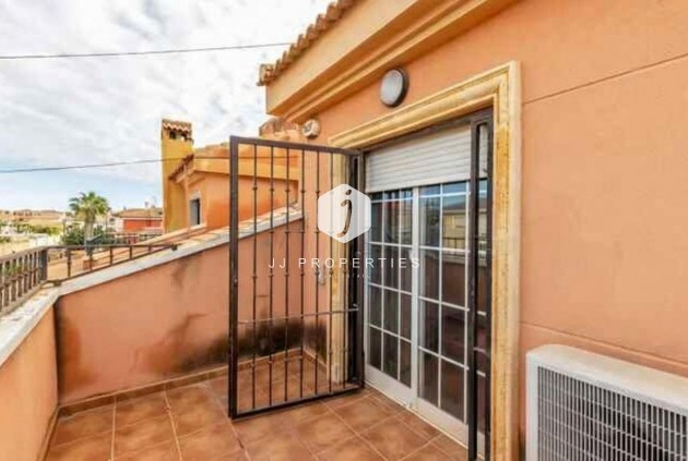 Z drugiej ręki - Villa -
Torrevieja - aguas nuevas