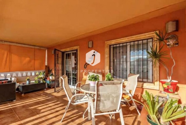 Z drugiej ręki - Villa -
Torrevieja - aguas nuevas