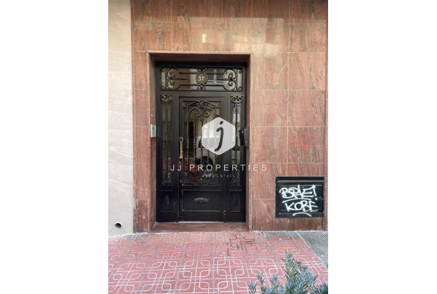 Resale - Apartment / flat -
Torrevieja - Costa Blanca