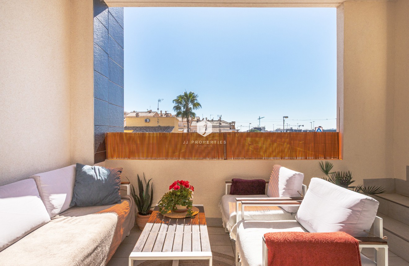 Resale - Bungalow -
Los Altos - Costa Blanca