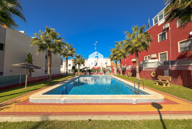 Resale - Bungalow -
Los Altos - Costa Blanca