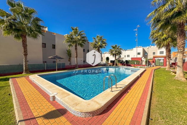 Resale - Bungalow -
Los Altos - Costa Blanca