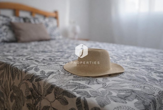 Z drugiej ręki - Mieszkanie w bloku -
Torrevieja - Centro - Muelle Pesquero