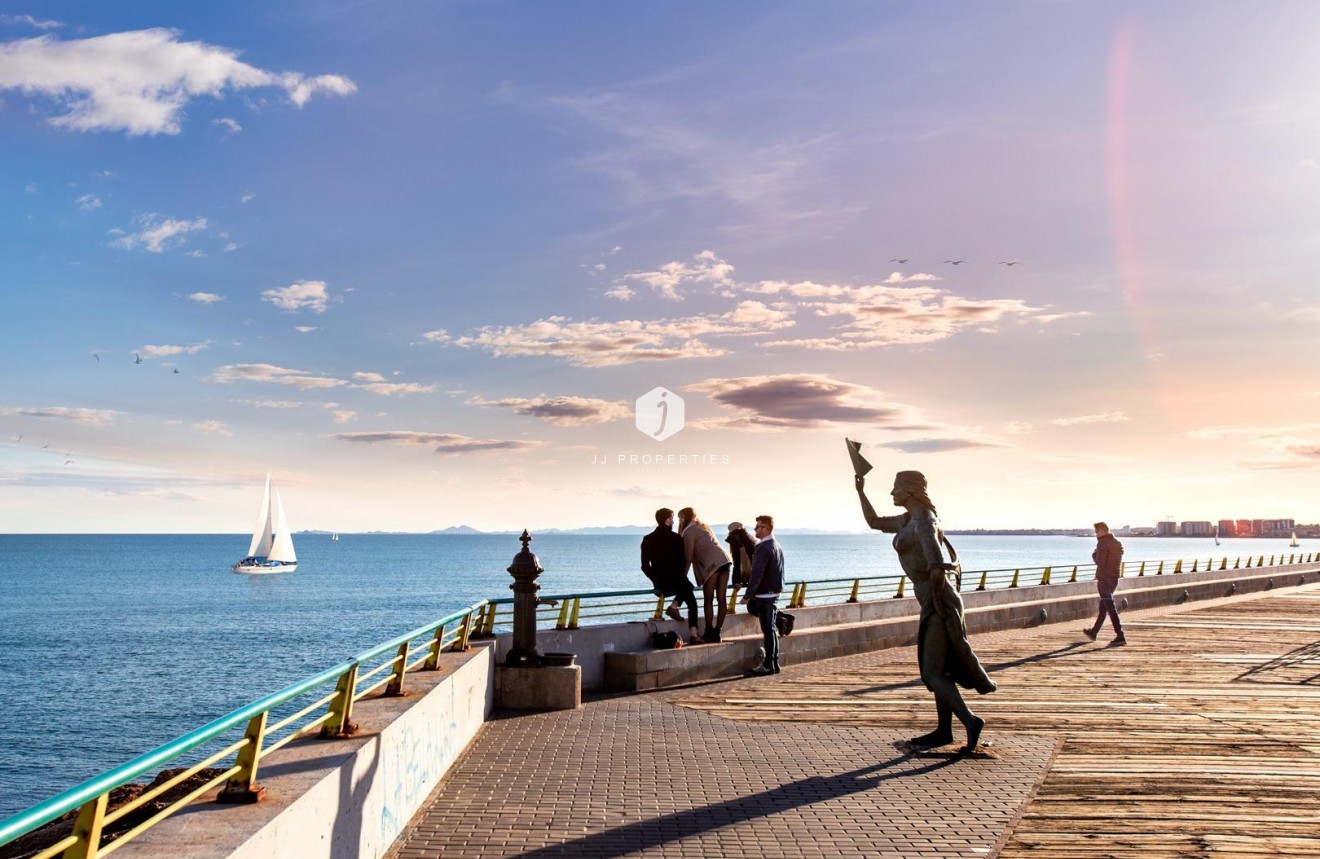 Z drugiej ręki - Mieszkanie w bloku -
Torrevieja - Centro - Muelle Pesquero