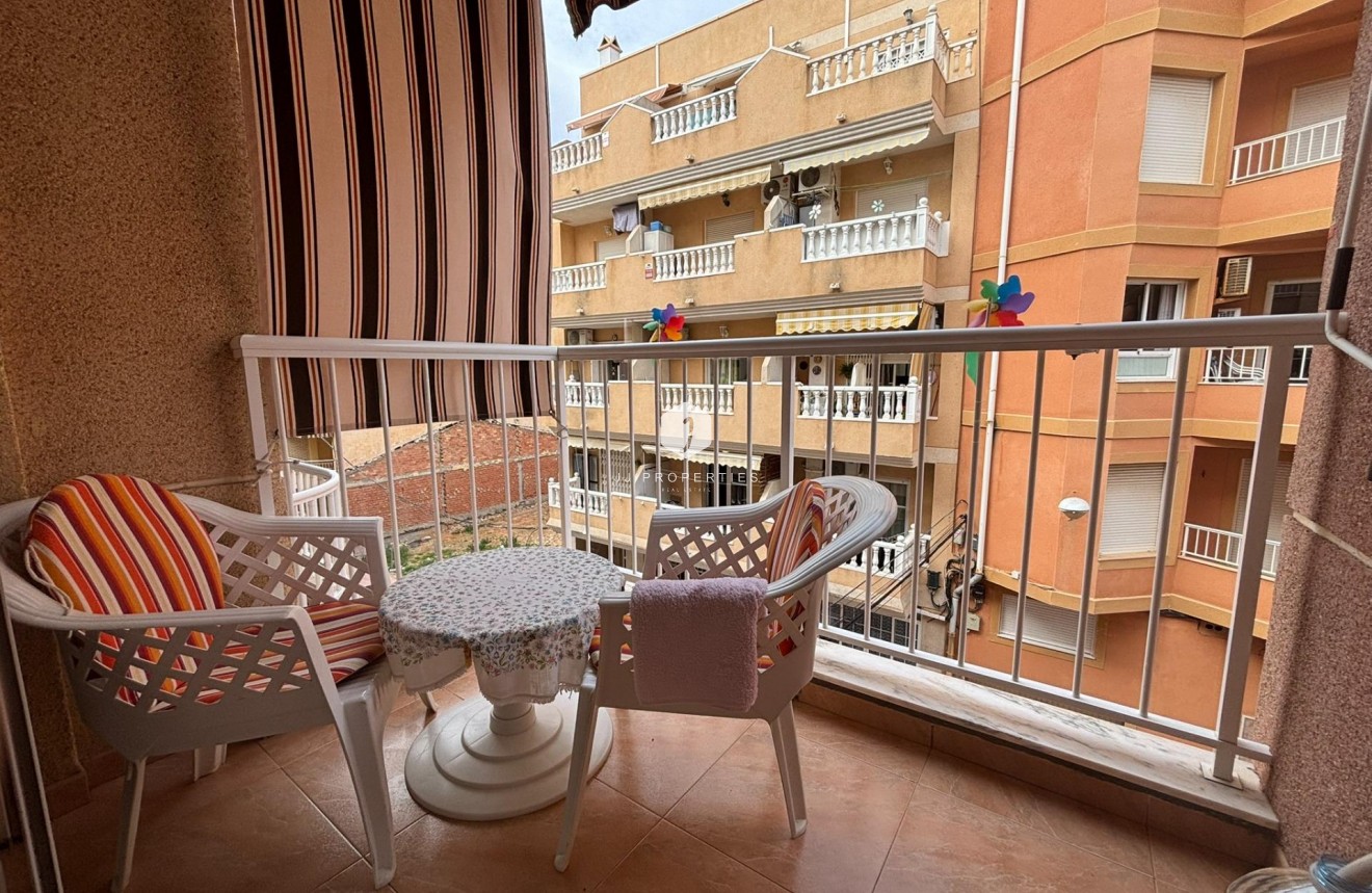 Resale - Apartment / flat -
Torrevieja - Playa de los Locos