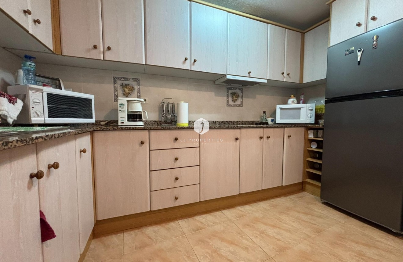 Resale - Apartment / flat -
Torrevieja - Playa de los Locos