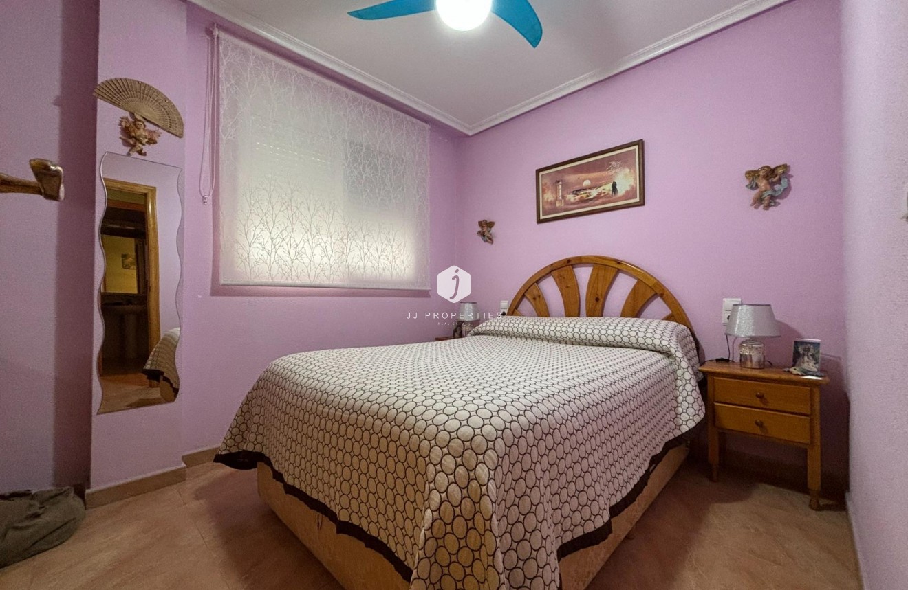 Resale - Apartment / flat -
Torrevieja - Playa de los Locos