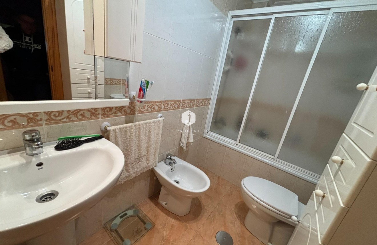 Resale - Apartment / flat -
Torrevieja - Playa de los Locos