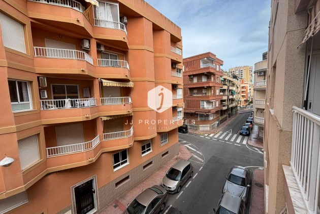 Resale - Apartment / flat -
Torrevieja - Playa de los Locos