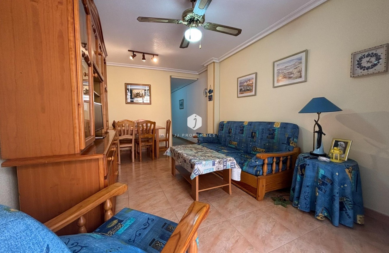 Resale - Apartment / flat -
Torrevieja - Playa de los Locos