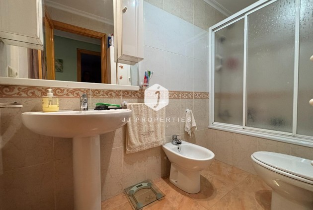 Resale - Apartment / flat -
Torrevieja - Playa de los Locos