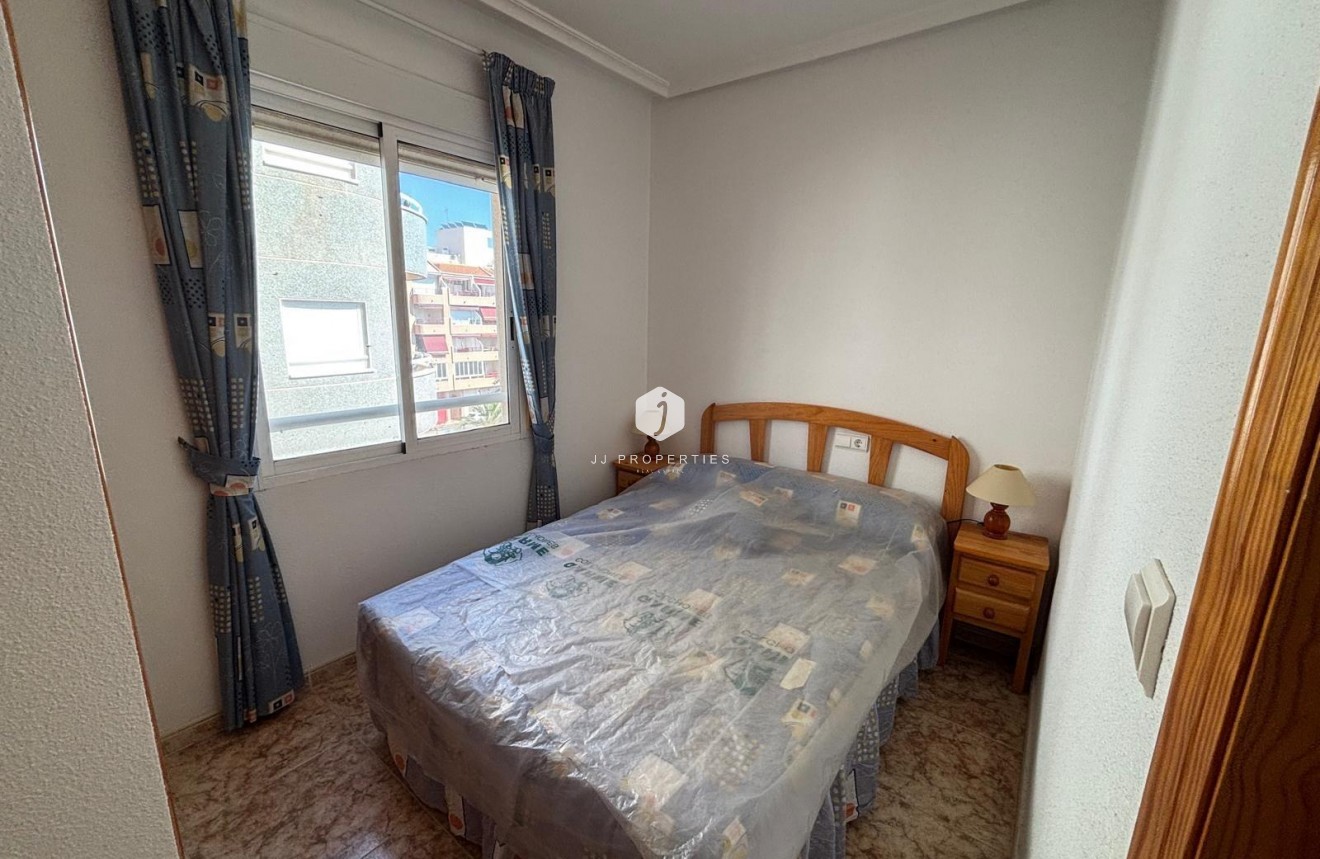 Tweedehands - Appartement / flat -
Torrevieja - Playa del Cura