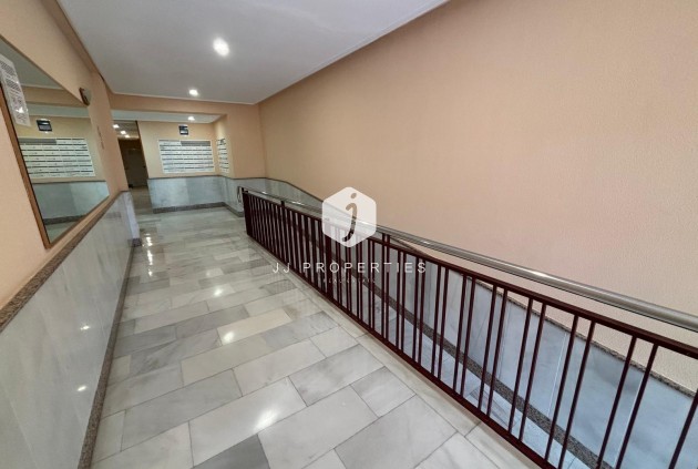 Tweedehands - Appartement / flat -
Torrevieja - Playa del Cura