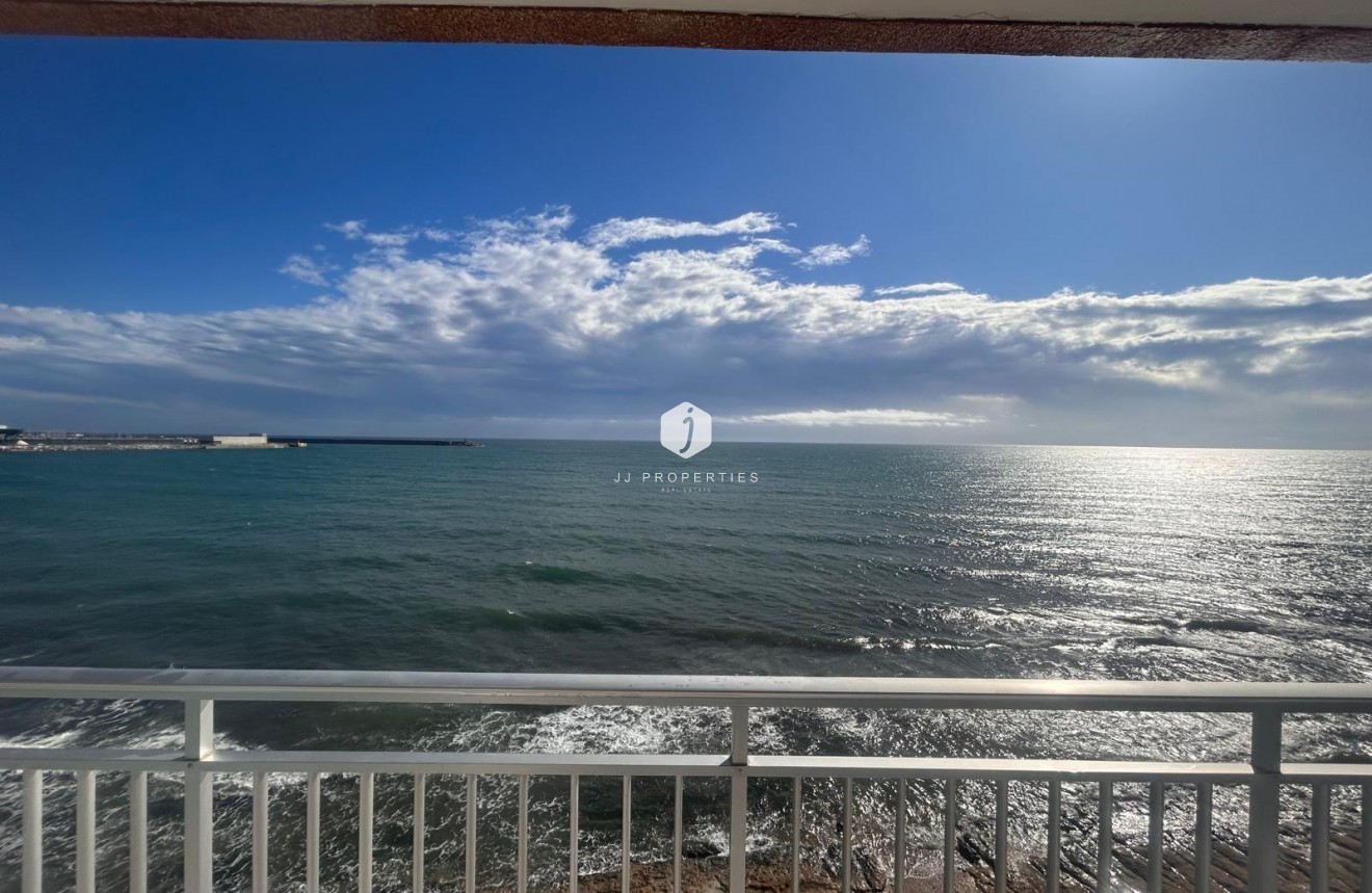 Resale - Apartment / flat -
Torrevieja - Playa de los Naufragos