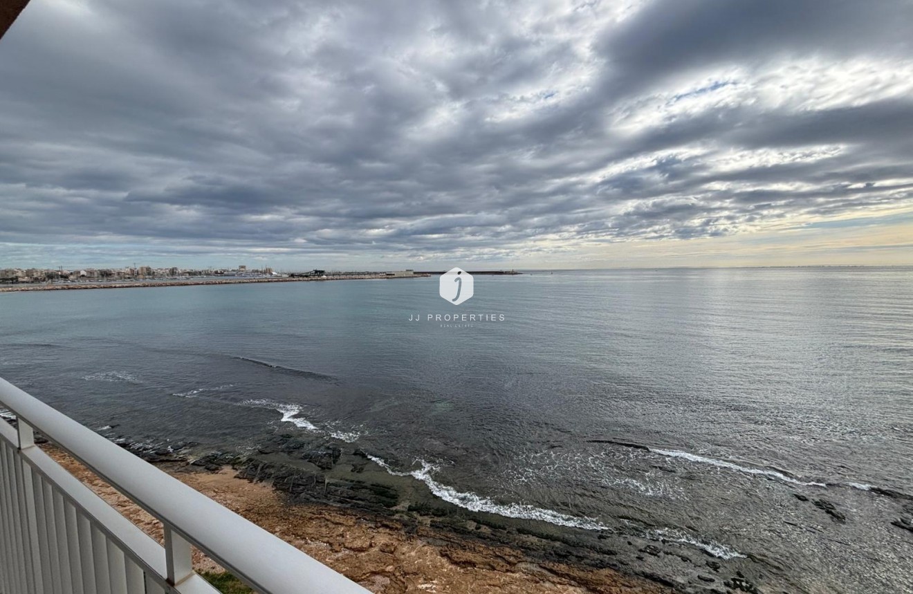 Resale - Apartment / flat -
Torrevieja - Playa de los Naufragos