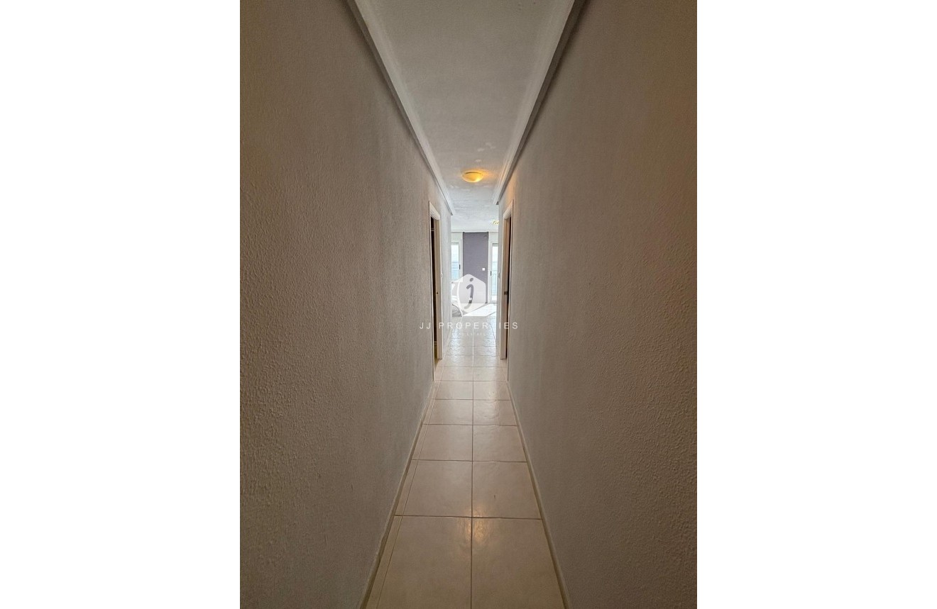 Resale - Apartment / flat -
Torrevieja - Playa de los Naufragos