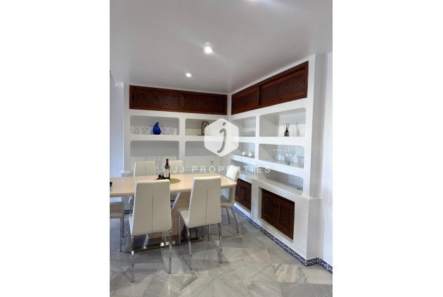 D'occasion - Attique -
Torrevieja - Los Frutales