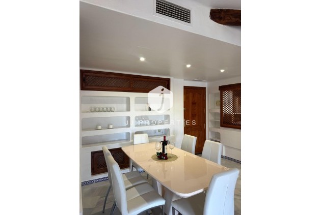 D'occasion - Attique -
Torrevieja - Los Frutales