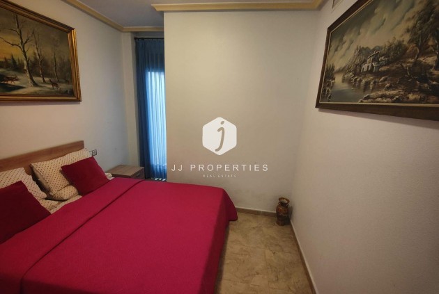 Resale - Apartment / flat -
Torrevieja - La Mata