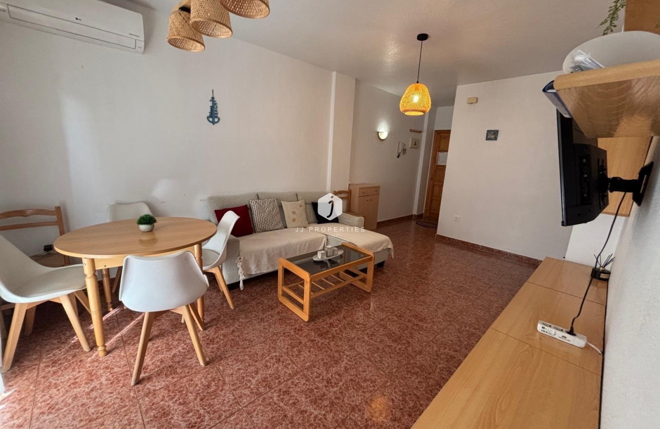 Resale - Apartment / flat -
Torrevieja - Playa de los Locos