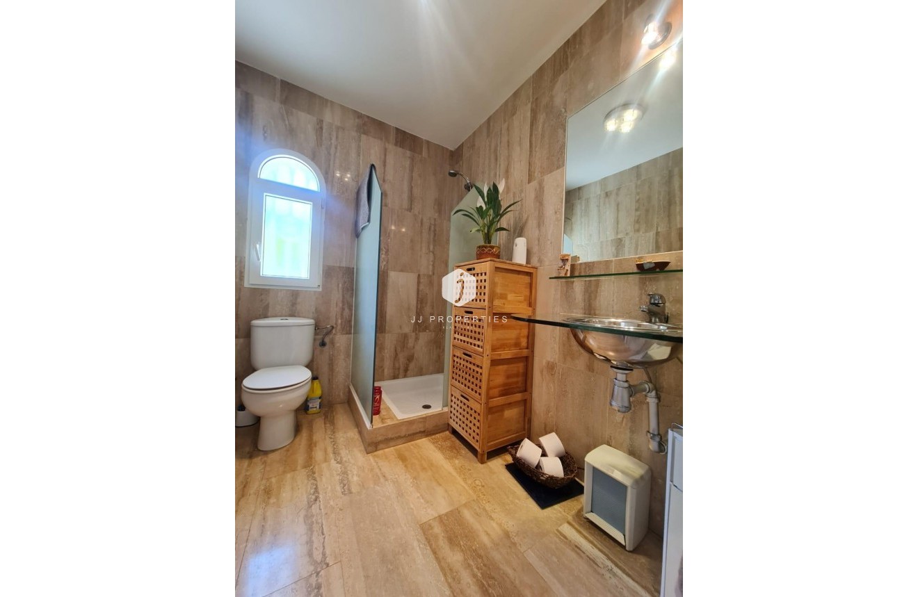 Z drugiej ręki - Villa -
Orihuela Costa - Lomas De Campoamor-las Ramblas