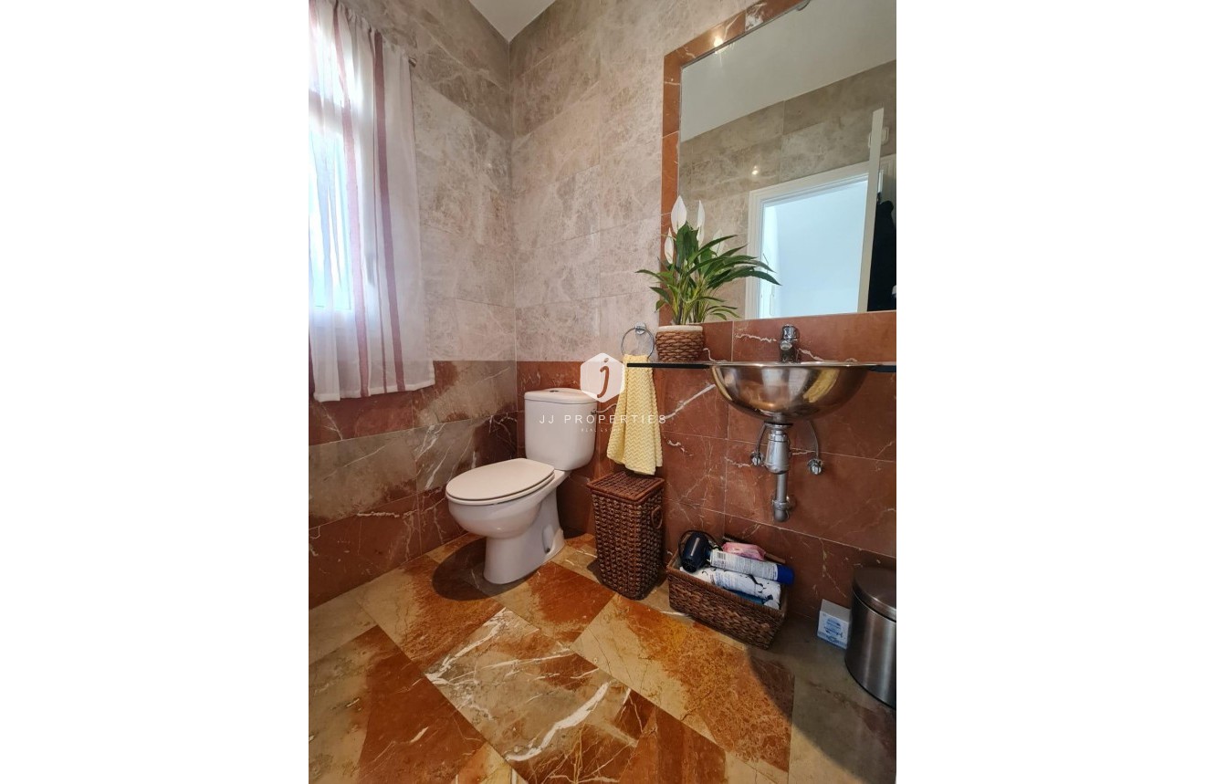 Z drugiej ręki - Villa -
Orihuela Costa - Lomas De Campoamor-las Ramblas