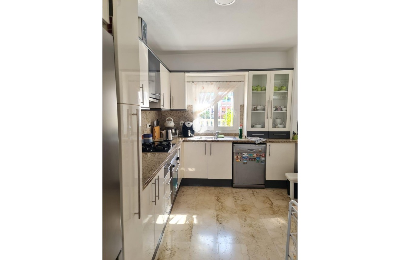 Z drugiej ręki - Villa -
Orihuela Costa - Lomas De Campoamor-las Ramblas