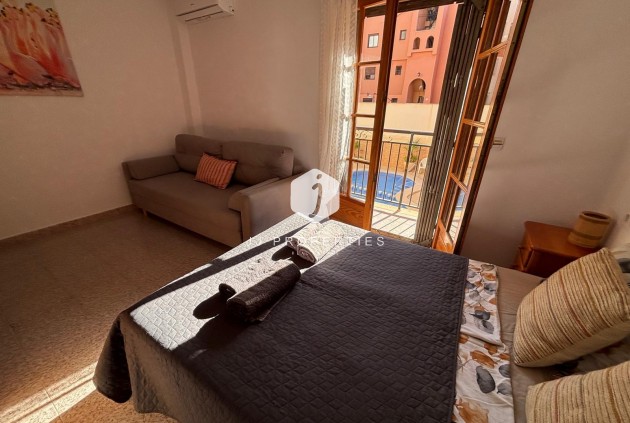 Z drugiej ręki - Mieszkanie w bloku -
Torrevieja - Los Frutales