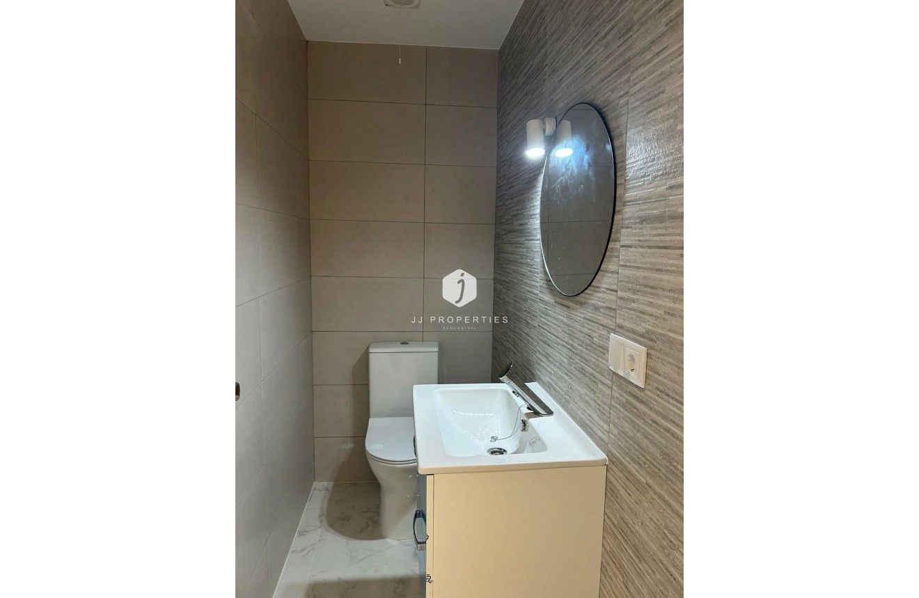 Segunda mano - Apartamento / piso -
Torrevieja