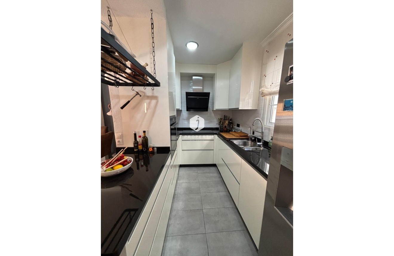 Resale - Apartment / flat -
Torrevieja