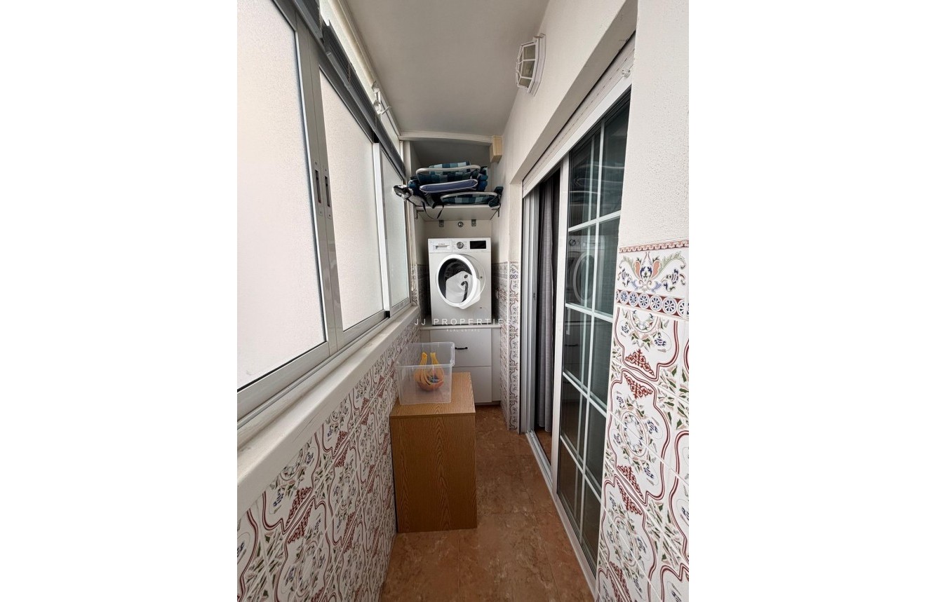 Resale - Apartment / flat -
Torrevieja